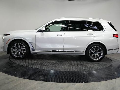 Used 2024 BMW X7 xDrive40i AWD/4WD image 4
