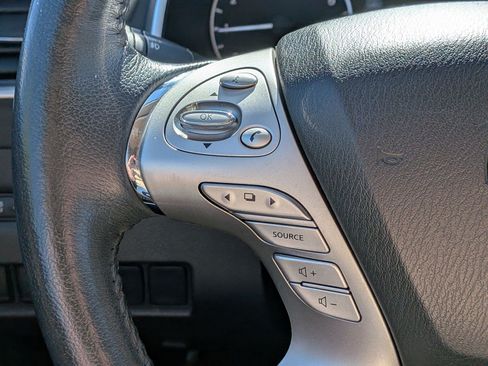 Used 2018 Nissan Murano SL w/ Moonroof Package AWD/4WD image 17