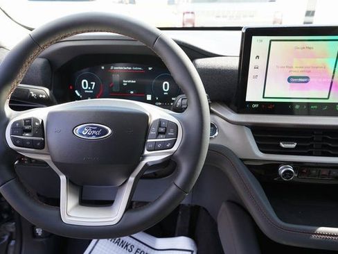 New 2025 Ford Explorer Active image 21