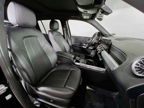 Used 2023 Mercedes-Benz GLB 250 4MATIC image 29