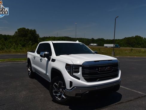 Used 2022 GMC Sierra 1500 SLT w/ SLT Premium Plus Package AWD/4WD image 1