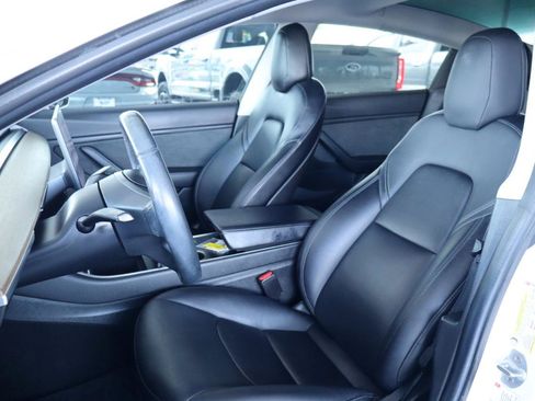 Used 2018 Tesla Model 3 Mid Range RWD image 16