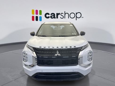 Used 2024 Mitsubishi Outlander SE Black Edition AWD/4WD image 8