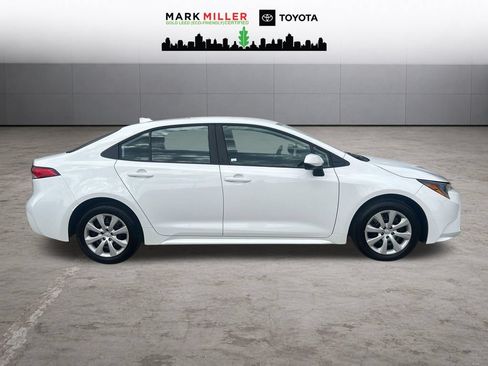 Certified 2025 Toyota Corolla LE FWD image 7