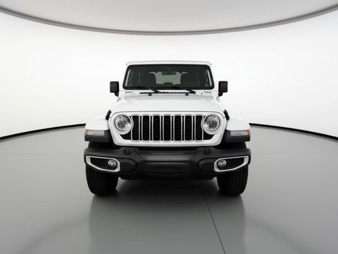 Used 2025 Jeep Wrangler Unlimited Sahara AWD/4WD image 2