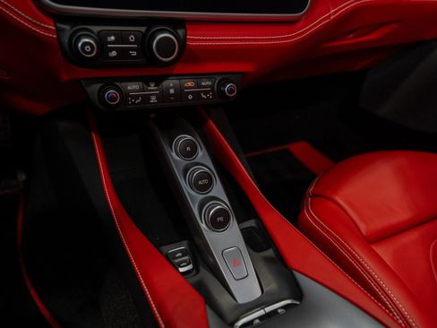 Used 2019 Ferrari Portofino image 44