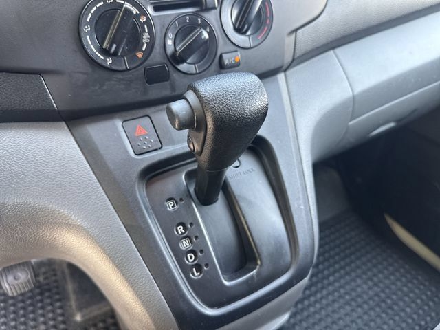 Used 2020 Nissan NV200 S FWD image 23
