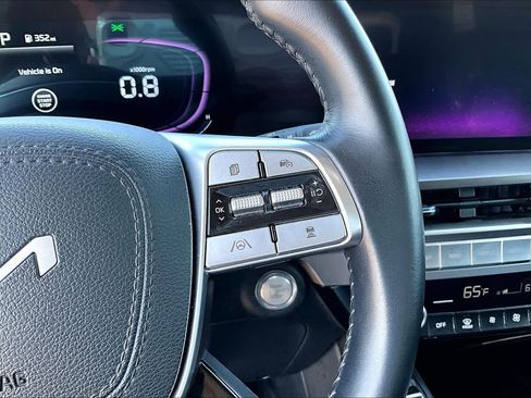 Used 2025 Kia Telluride S image 23