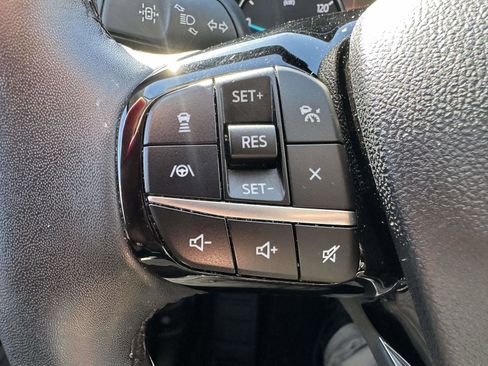 Used 2022 Ford Escape SEL image 18