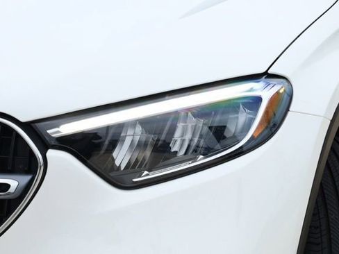 Certified 2025 Mercedes-Benz GLC 300 image 9