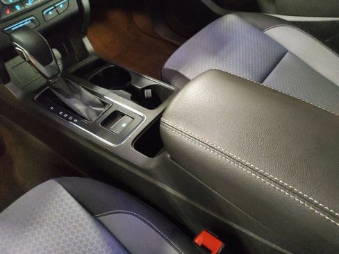 Used 2019 Ford Escape SE image 26