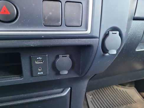 Used 2018 Nissan Titan S w/ S Utility Package image 15