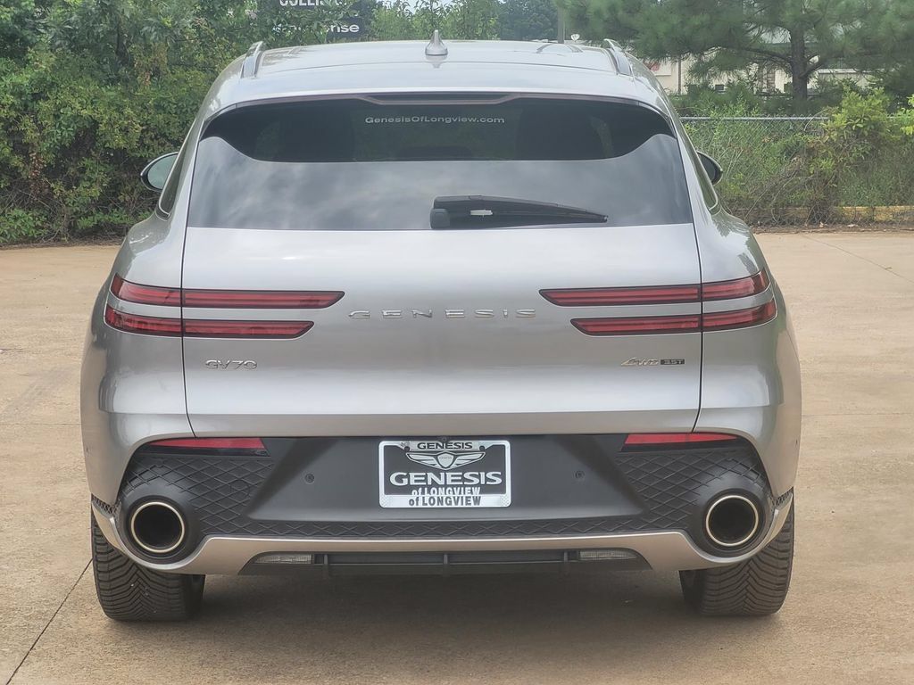 Used 2022 Genesis GV70 3.5T Sport w/ Sport Prestige Package AWD/4WD image 5