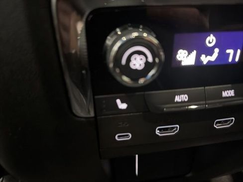 New 2025 Chevrolet Tahoe High Country AWD/4WD image 29