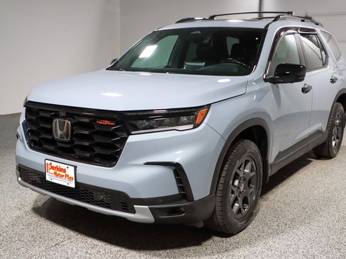 Used 2024 Honda Pilot TrailSport image 34