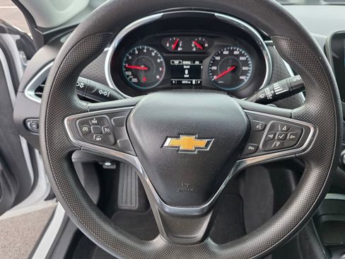 Used 2020 Chevrolet Malibu LT image 16