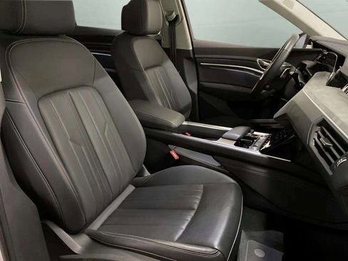 Used 2024 Audi Q8 e-tron Premium Plus w/ Premium Plus Package image 85