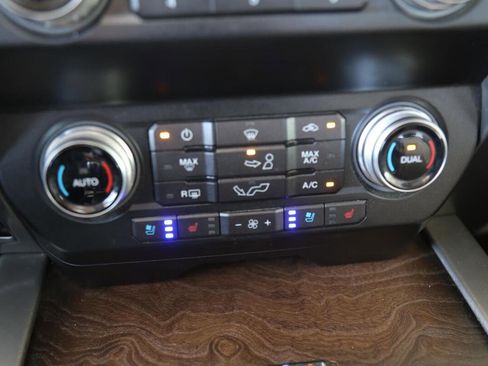 Used 2019 Ford F150 Limited image 38