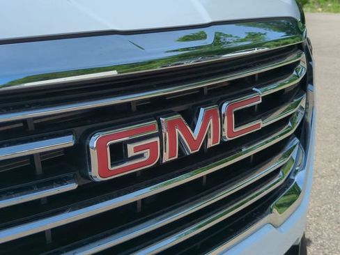 Used 2023 GMC Terrain SLT w/ LPO, Floor Liner Package AWD/4WD image 30