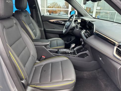 Used 2024 Chevrolet TrailBlazer ACTIV w/ Driver Confidence Package FWD image 4