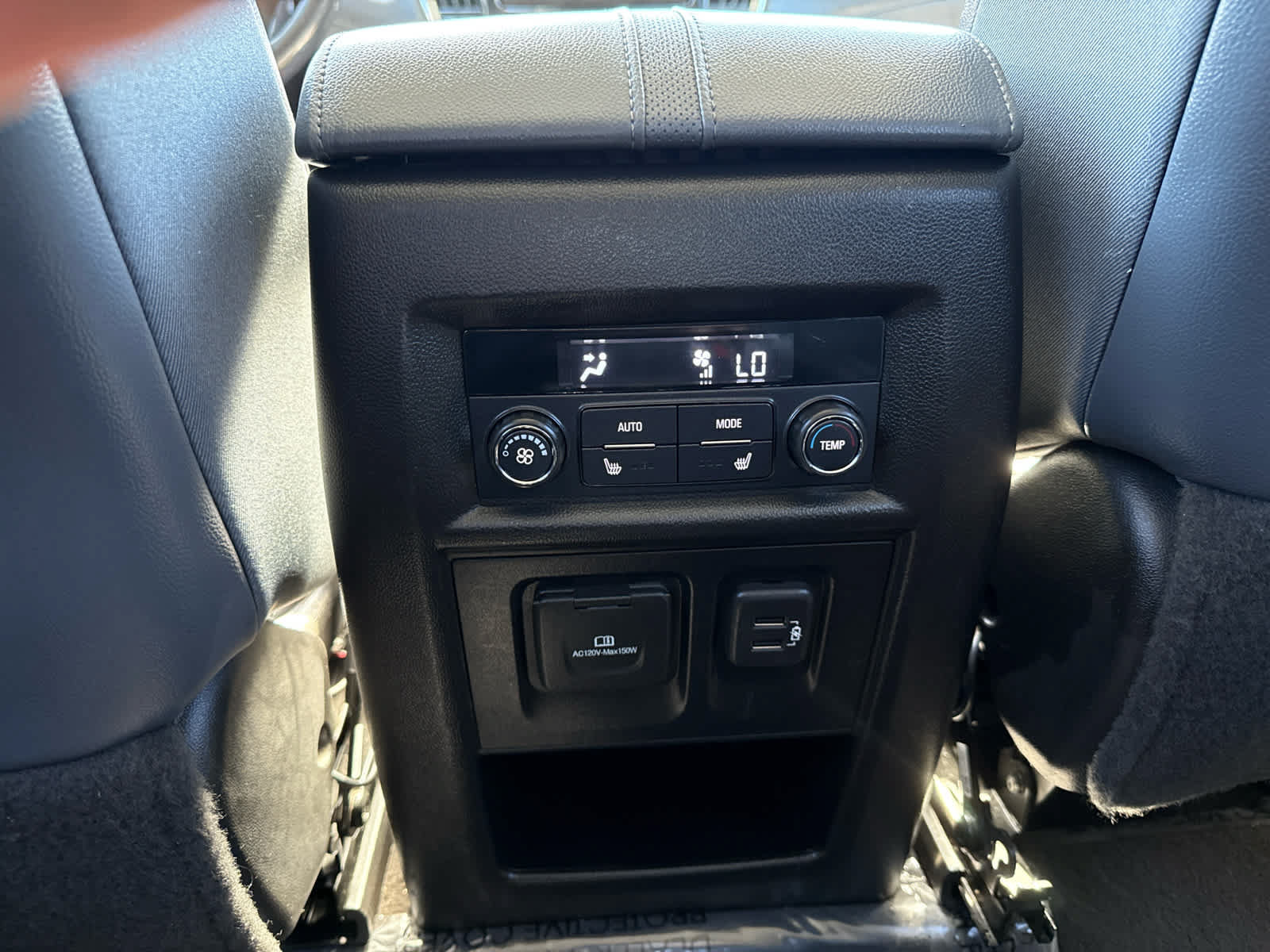 Used 2018 Chevrolet Traverse Premier AWD/4WD image 16