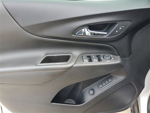 Used 2021 Chevrolet Equinox Premier image 19