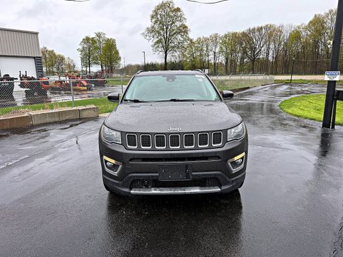Used 2021 Jeep Compass Limited AWD/4WD image 4