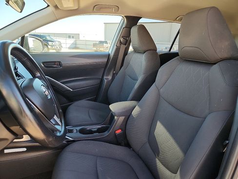 Used 2022 Toyota Corolla Cross LE image 12