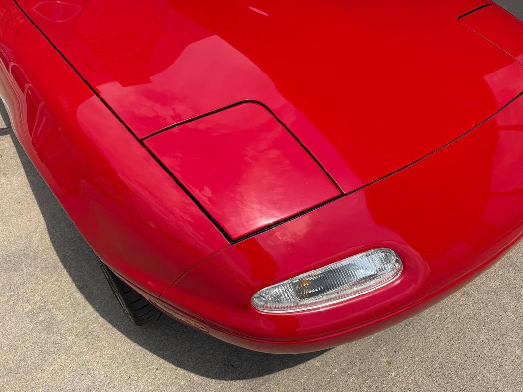 Used 1990 MAZDA MX-5 Miata RWD image 25