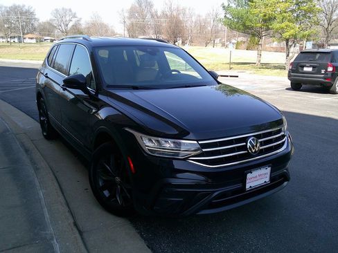 Used 2022 Volkswagen Tiguan SE image 4