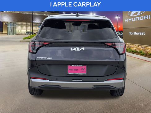 Used 2026 Kia Sportage LX FWD image 8