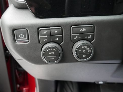 New 2026 Chevrolet Silverado 1500 LT Trail Boss w/ Convenience Package II image 11