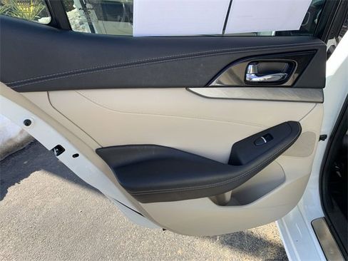 Used 2018 Nissan Maxima 3.5 SL image 15