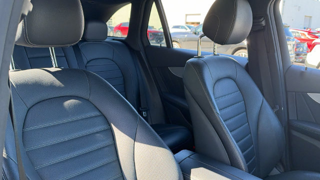 Used 2019 Mercedes-Benz GLC 300 4MATIC image 14