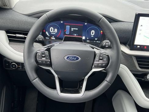 New 2026 Ford Explorer Platinum w/ LUX Leather Package image 17