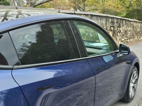 Used 2023 Tesla Model Y Long Range image 18