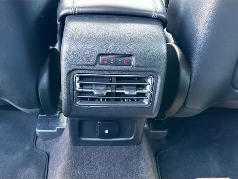 Used 2022 Lincoln Corsair AWD w/ Premium Package image 26