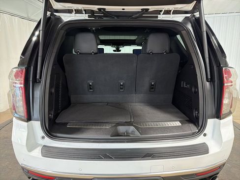 Used 2021 Chevrolet Tahoe High Country w/ Premium Package image 8