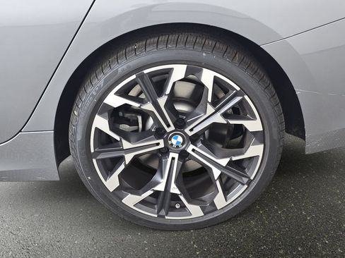 Used 2025 BMW 330i xDrive Sedan w/ Convenience Package AWD/4WD image 37