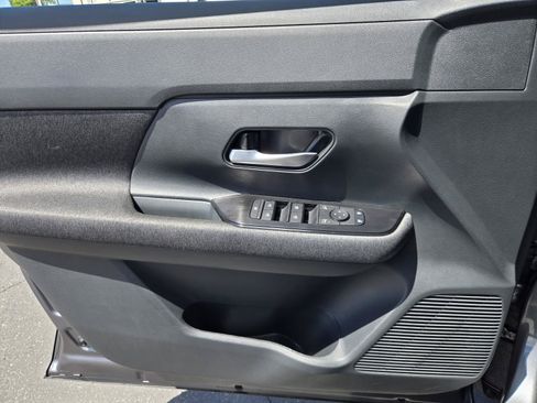 Used 2026 Nissan Kicks SV FWD image 19