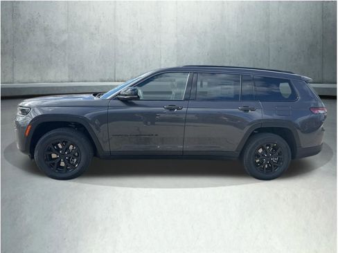 New 2026 Jeep Grand Cherokee L 4WD image 2