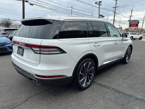 Used 2020 Lincoln Aviator Reserve w/ Equipment Group 202A image 8