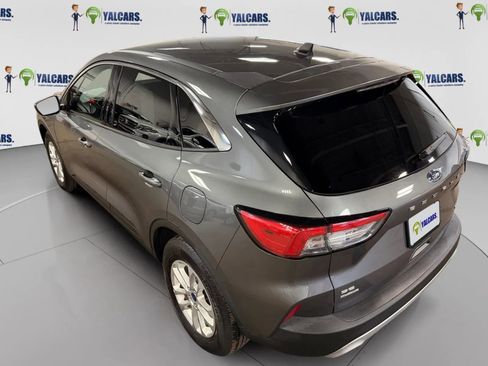 Used 2022 Ford Escape SE image 11