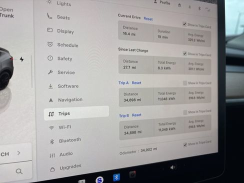 Used 2024 Tesla Model Y Performance image 11