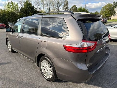 Used 2015 Toyota Sienna Limited Premium AWD/4WD image 9