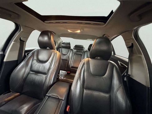 Used 2012 Volvo S60 T6 R-Design image 17