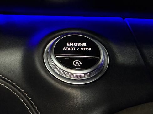 Used 2025 Mercedes-Benz SL 55 AMG 4MATIC image 33