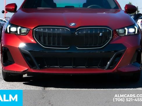 Used 2024 BMW i5 eDrive40i w/ M Sport Package image 11