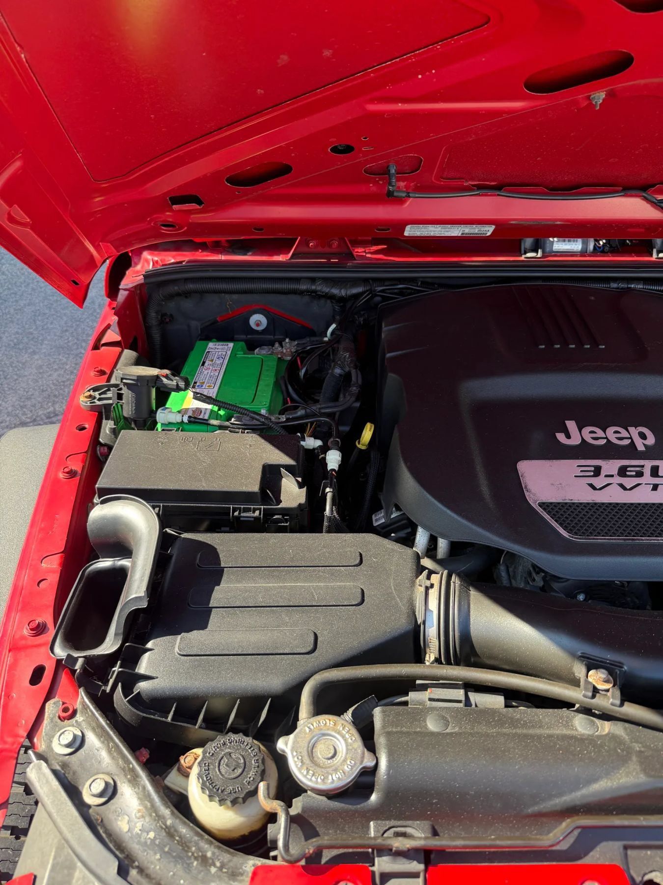 Used 2013 Jeep Wrangler Unlimited Sport AWD/4WD image 10