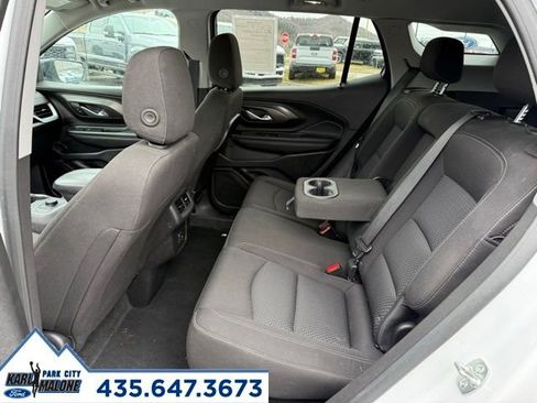 Used 2024 GMC Terrain SLE w/ Elevation Edition image 24